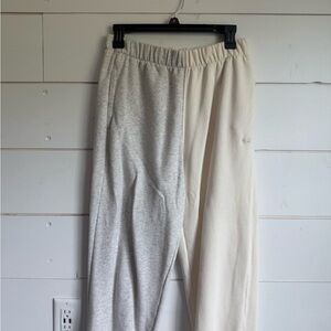 Hollister Ultra High-Rise Cream Sweatpants